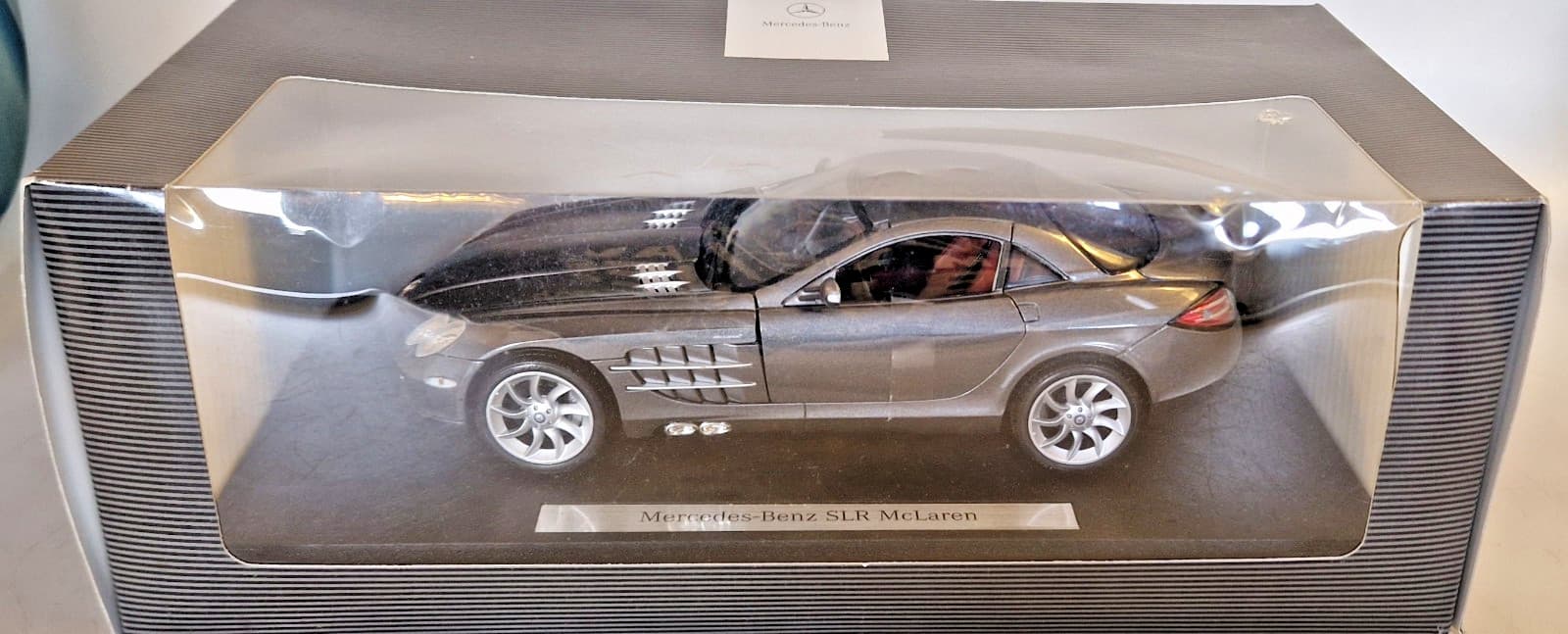 Mercedes SLR McLaren Diecast Modellauto in 1:18 neu + Ovp (10)
