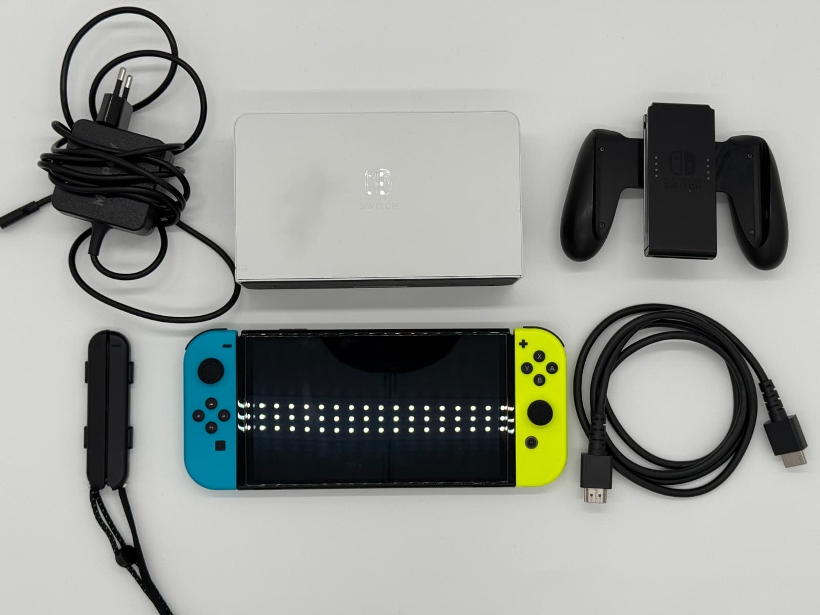 Nintendo Switch OLED Modell blau/gelb mit OVP ohne O. Netzteil | Gut ✅